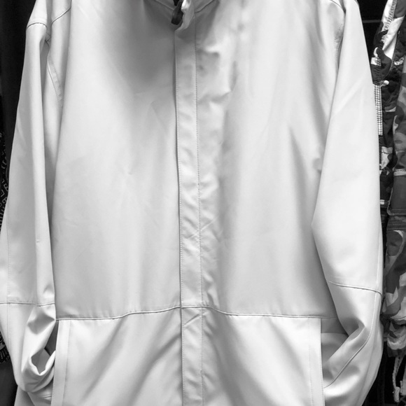 Weatherproof mans jacket - Picture 3 of 6